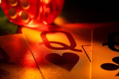 Opsi free bet split pada dua kartu bernilai sama di meja permataslot